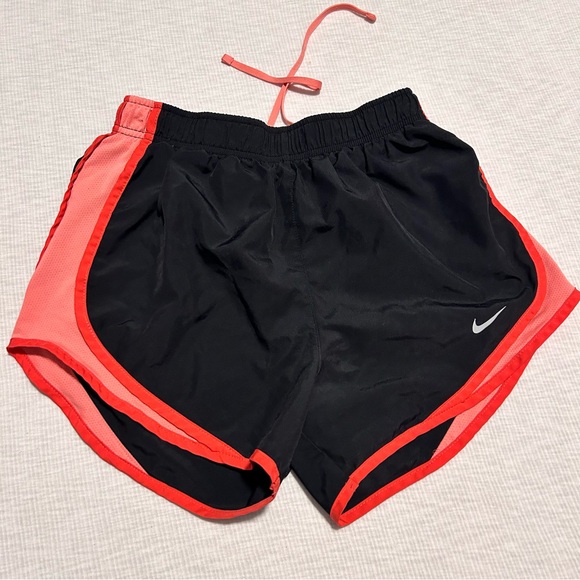 Nike Dri Fit Running Shorts Womens‎ Small Grey Coral  Athletic Gym UnLined FLAW - Picture 1 of 6